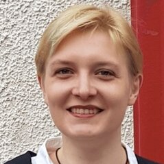 Portrait Dr. Nina Udvardi-Lakos