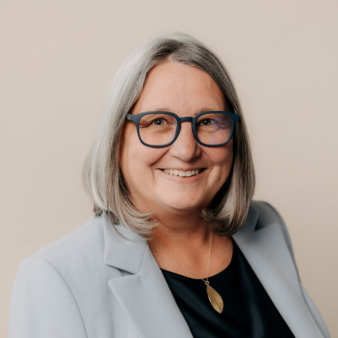 Portrait Staatssekretärin aus Schleswig-Holstein Dorit Stenke