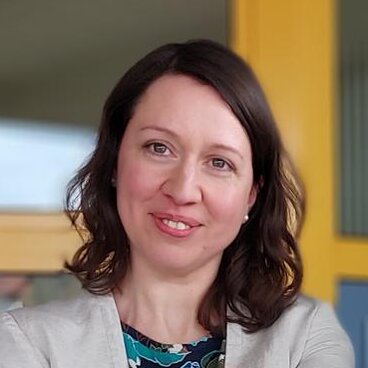 Frau Dr. Vanessa Jantzer (2.v.l.)