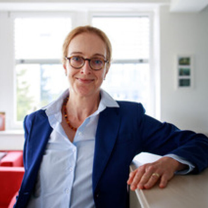 Portrait Prof. Dr. Nicola Brauch