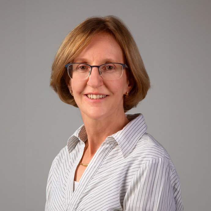 Portrait Dr. Minja Dubowy