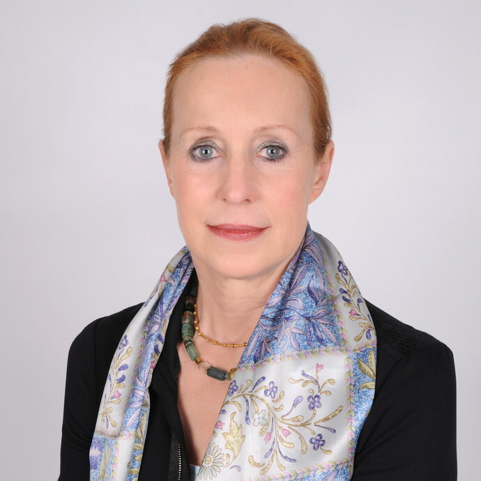 Portrait Prof. Dr. Dietlinde Vanier