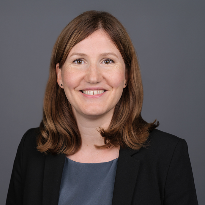 Portrait Prof. Dr. Hanna Dumont