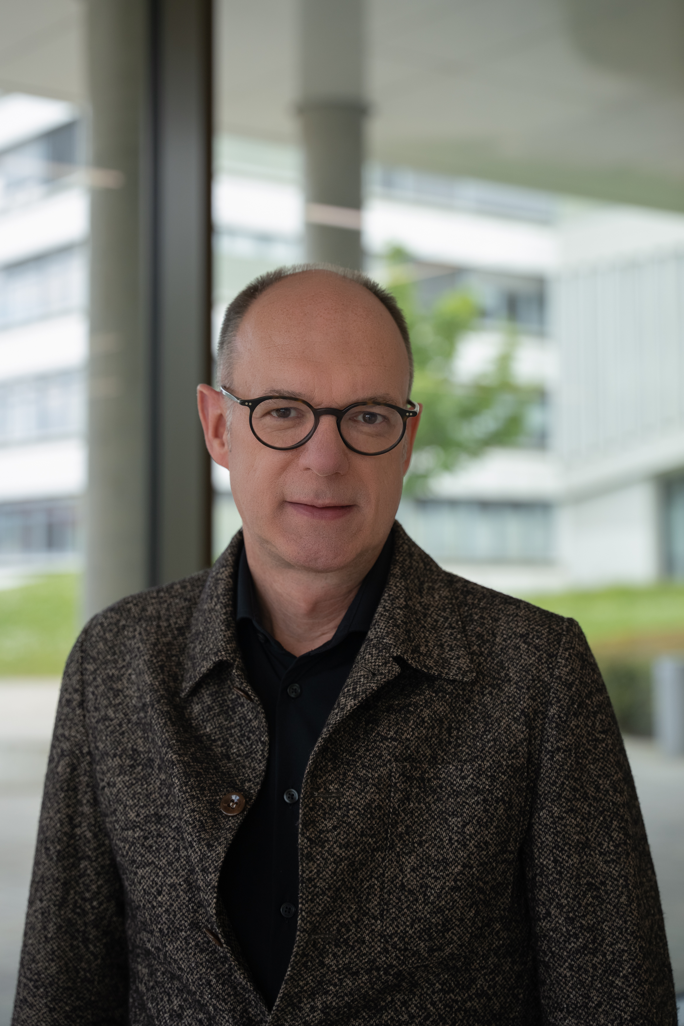 Portrait Prof. Toni Tholen